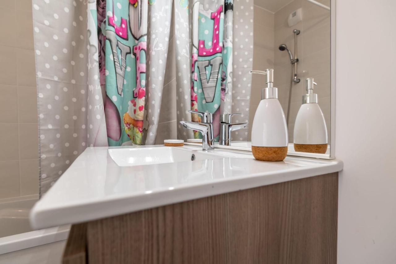 Апартаменти Vire Moulin Furnished Flat Аннесі Екстер'єр фото